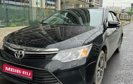 Toyota Camry, 2017 год, 1 760 000 рублей, 4 фотография