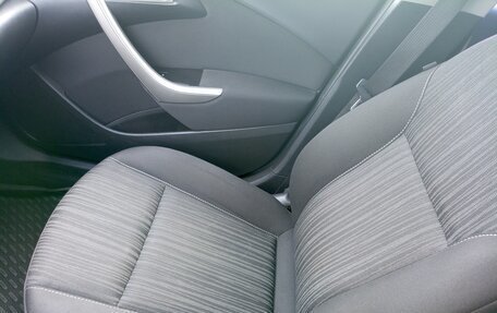 Opel Astra J, 2011 год, 700 000 рублей, 12 фотография