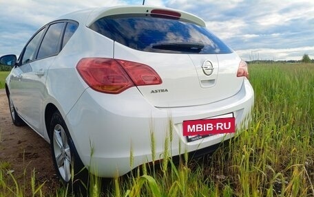 Opel Astra J, 2011 год, 700 000 рублей, 21 фотография