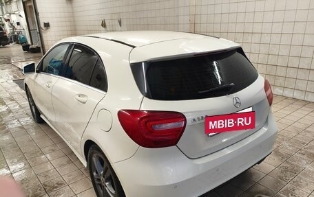 Mercedes-Benz A-Класс, 2014 год, 1 150 000 рублей, 4 фотография