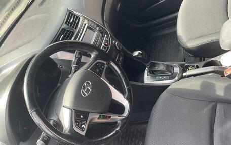 Hyundai Solaris II рестайлинг, 2014 год, 950 000 рублей, 8 фотография