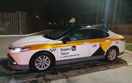 Toyota Camry, 2019 год, 1 650 000 рублей, 1 фотография