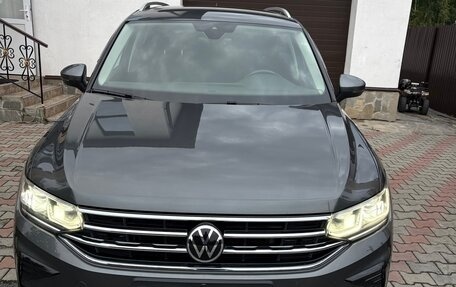 Volkswagen Tiguan II, 2021 год, 3 250 000 рублей, 1 фотография