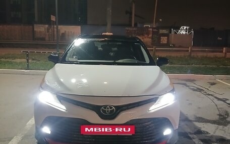 Toyota Camry, 2019 год, 1 650 000 рублей, 8 фотография