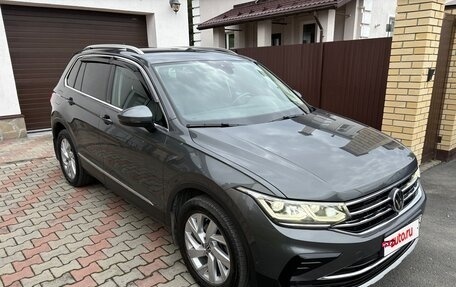 Volkswagen Tiguan II, 2021 год, 3 250 000 рублей, 3 фотография