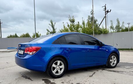Chevrolet Cruze II, 2011 год, 749 000 рублей, 3 фотография
