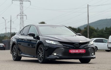 Toyota Camry, 2018 год, 2 700 000 рублей, 2 фотография
