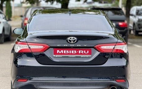 Toyota Camry, 2018 год, 2 700 000 рублей, 7 фотография