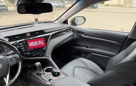 Toyota Camry, 2018 год, 2 700 000 рублей, 14 фотография