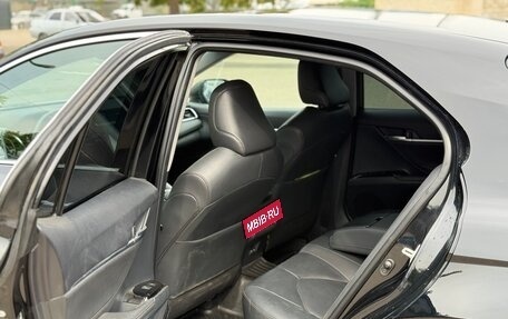 Toyota Camry, 2018 год, 2 700 000 рублей, 15 фотография