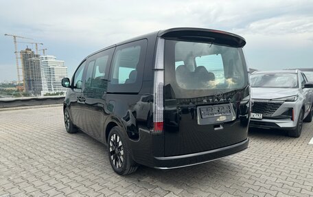 Hyundai Staria, 2025 год, 7 690 000 рублей, 4 фотография