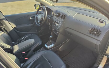 Volkswagen Polo VI (EU Market), 2018 год, 1 050 000 рублей, 8 фотография