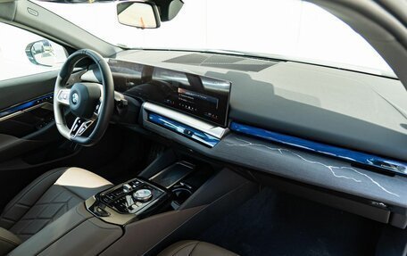 BMW 5 серия, 2025 год, 7 290 000 рублей, 13 фотография