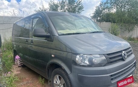 Volkswagen Caravelle T5, 2009 год, 1 850 000 рублей, 5 фотография