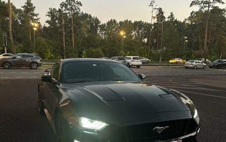 Ford Mustang VI рестайлинг, 2020 год, 2 300 000 рублей, 4 фотография