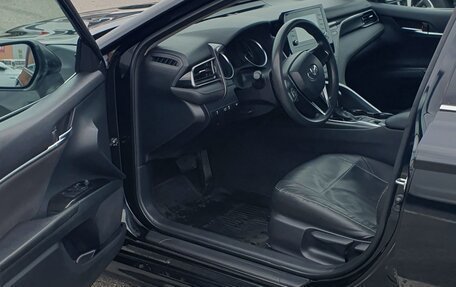 Toyota Camry, 2021 год, 1 950 000 рублей, 9 фотография