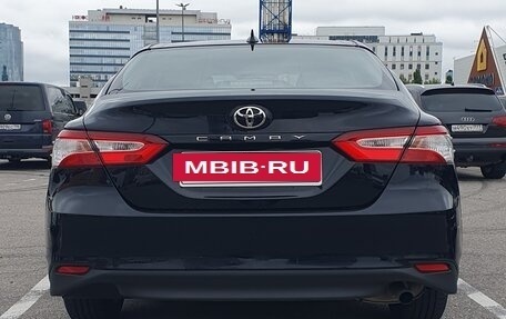 Toyota Camry, 2021 год, 1 950 000 рублей, 14 фотография