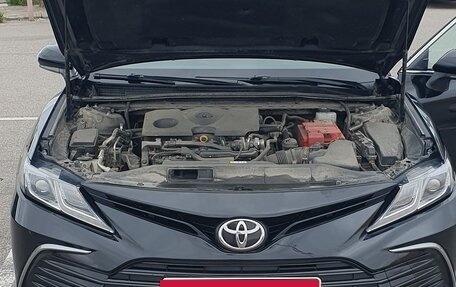 Toyota Camry, 2021 год, 1 950 000 рублей, 13 фотография