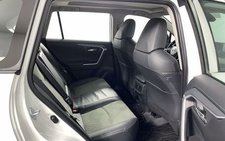 Toyota RAV4, 2024 год, 4 650 000 рублей, 24 фотография