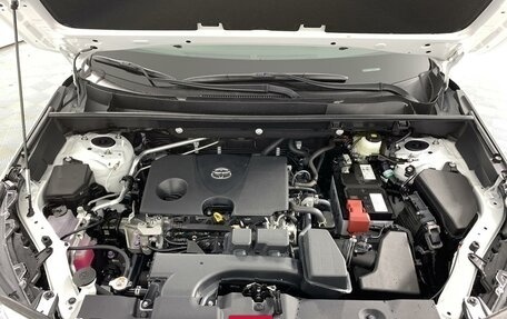 Toyota RAV4, 2024 год, 4 650 000 рублей, 21 фотография