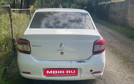 Renault Logan II, 2015 год, 400 000 рублей, 5 фотография