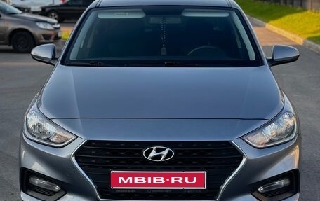 Hyundai Solaris II рестайлинг, 2018 год, 1 100 000 рублей, 1 фотография