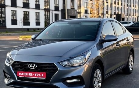Hyundai Solaris II рестайлинг, 2018 год, 1 100 000 рублей, 3 фотография