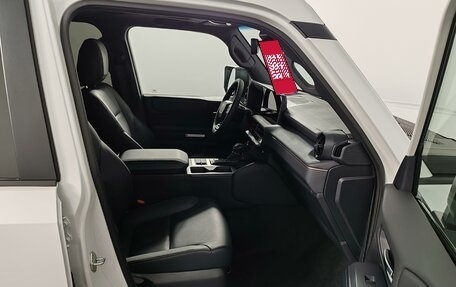 Toyota Land Cruiser Prado, 2024 год, 12 290 000 рублей, 10 фотография