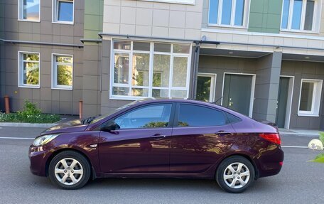 Hyundai Solaris II рестайлинг, 2011 год, 850 000 рублей, 2 фотография