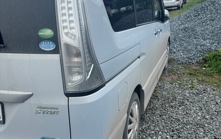 Nissan Serena IV, 2013 год, 1 530 000 рублей, 5 фотография