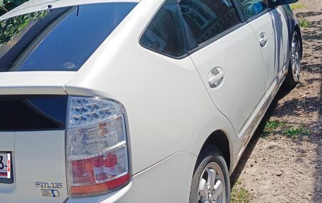 Toyota Prius, 2008 год, 650 000 рублей, 17 фотография