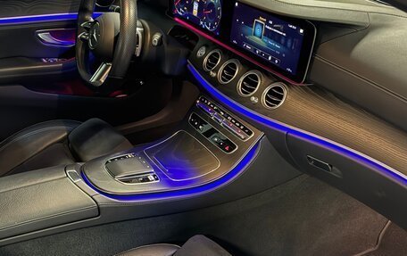 Mercedes-Benz E-Класс, 2021 год, 4 990 000 рублей, 14 фотография