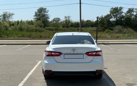 Toyota Camry, 2021 год, 2 990 000 рублей, 6 фотография