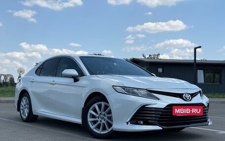 Toyota Camry, 2021 год, 2 990 000 рублей, 10 фотография