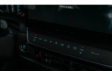 Toyota Camry, 2025 год, 5 050 000 рублей, 12 фотография