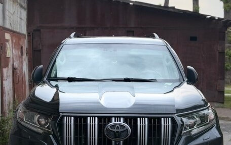 Toyota Land Cruiser Prado 150 рестайлинг 2, 2019 год, 4 699 999 рублей, 2 фотография