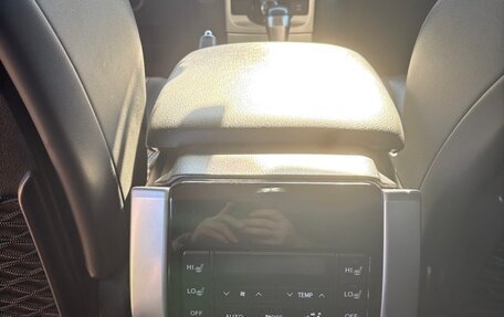Toyota Land Cruiser Prado 150 рестайлинг 2, 2019 год, 4 699 999 рублей, 8 фотография