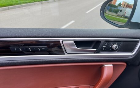 Volkswagen Touareg III, 2016 год, 3 200 000 рублей, 14 фотография