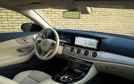 Mercedes-Benz E-Класс, 2017 год, 4 200 000 рублей, 5 фотография
