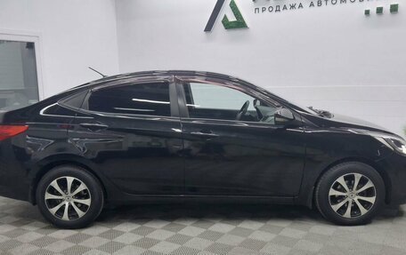 Hyundai Solaris II рестайлинг, 2011 год, 696 000 рублей, 2 фотография