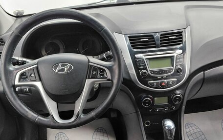 Hyundai Solaris II рестайлинг, 2011 год, 696 000 рублей, 11 фотография