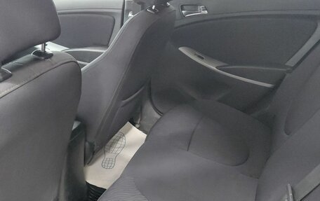Hyundai Solaris II рестайлинг, 2011 год, 696 000 рублей, 13 фотография