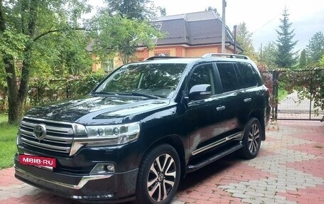 Toyota Land Cruiser 200, 2018 год, 5 850 000 рублей, 2 фотография