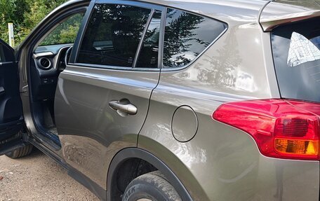 Toyota RAV4, 2015 год, 1 550 000 рублей, 3 фотография