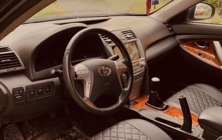 Toyota Camry, 2010 год, 750 000 рублей, 8 фотография