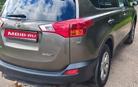 Toyota RAV4, 2015 год, 1 550 000 рублей, 4 фотография