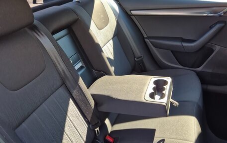 Skoda Octavia, 2017 год, 1 750 000 рублей, 11 фотография