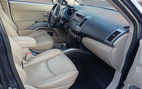 Mitsubishi Outlander III рестайлинг 3, 2007 год, 1 250 000 рублей, 11 фотография