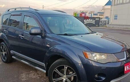 Mitsubishi Outlander III рестайлинг 3, 2007 год, 1 250 000 рублей, 2 фотография