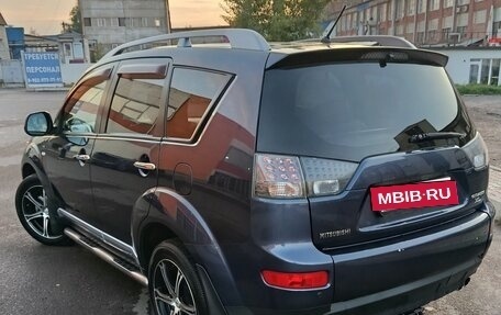 Mitsubishi Outlander III рестайлинг 3, 2007 год, 1 250 000 рублей, 5 фотография